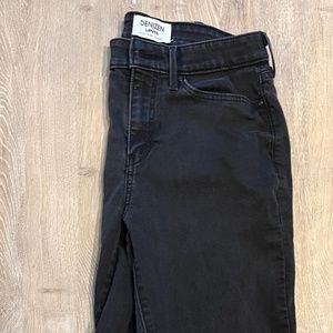 Denizen High-Rise Skinny Jeans size 8
